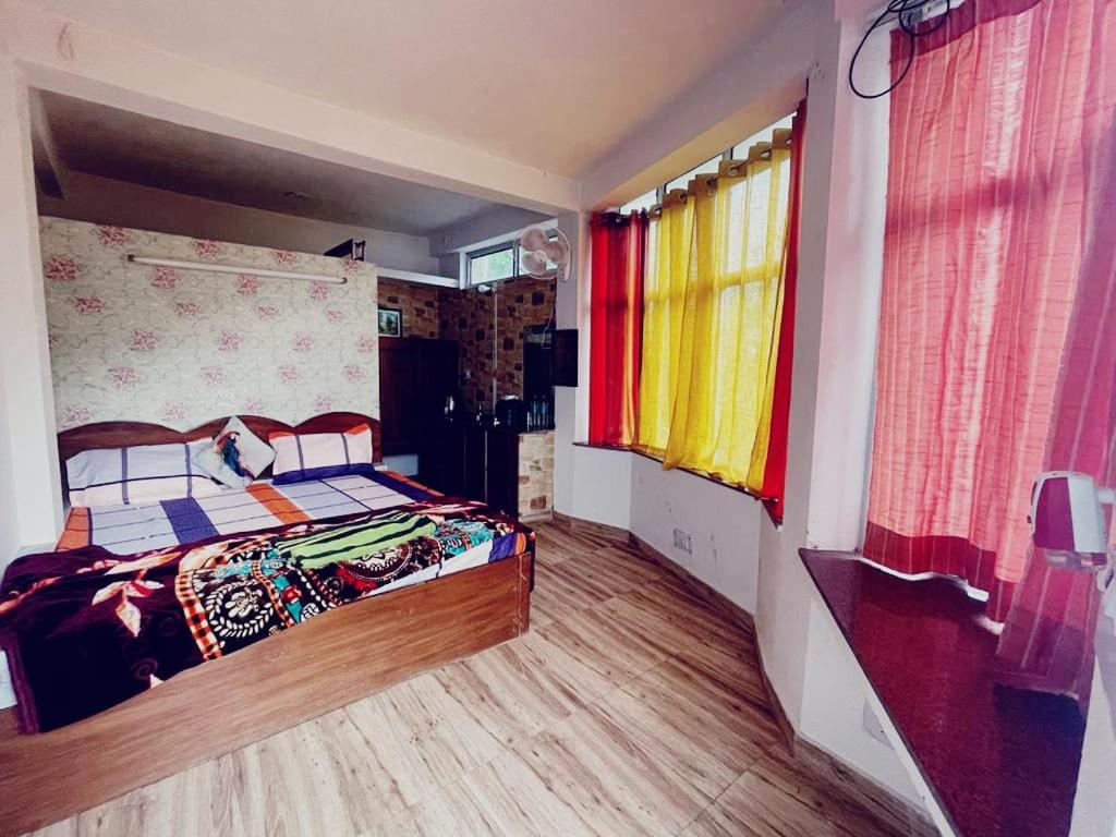 The Himalaya Retreat Resort, Experience Nature In The Lap Of Himalayas Массури Экстерьер фото